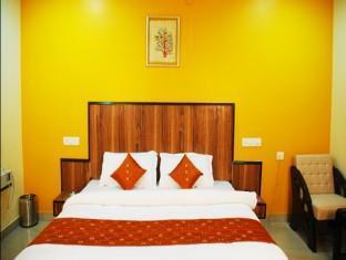 Didi Hotel Lucknow Buitenkant foto