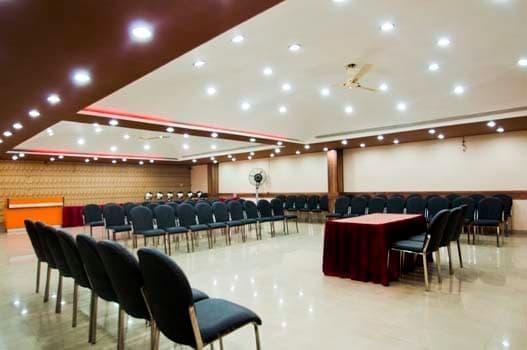Didi Hotel Lucknow Buitenkant foto